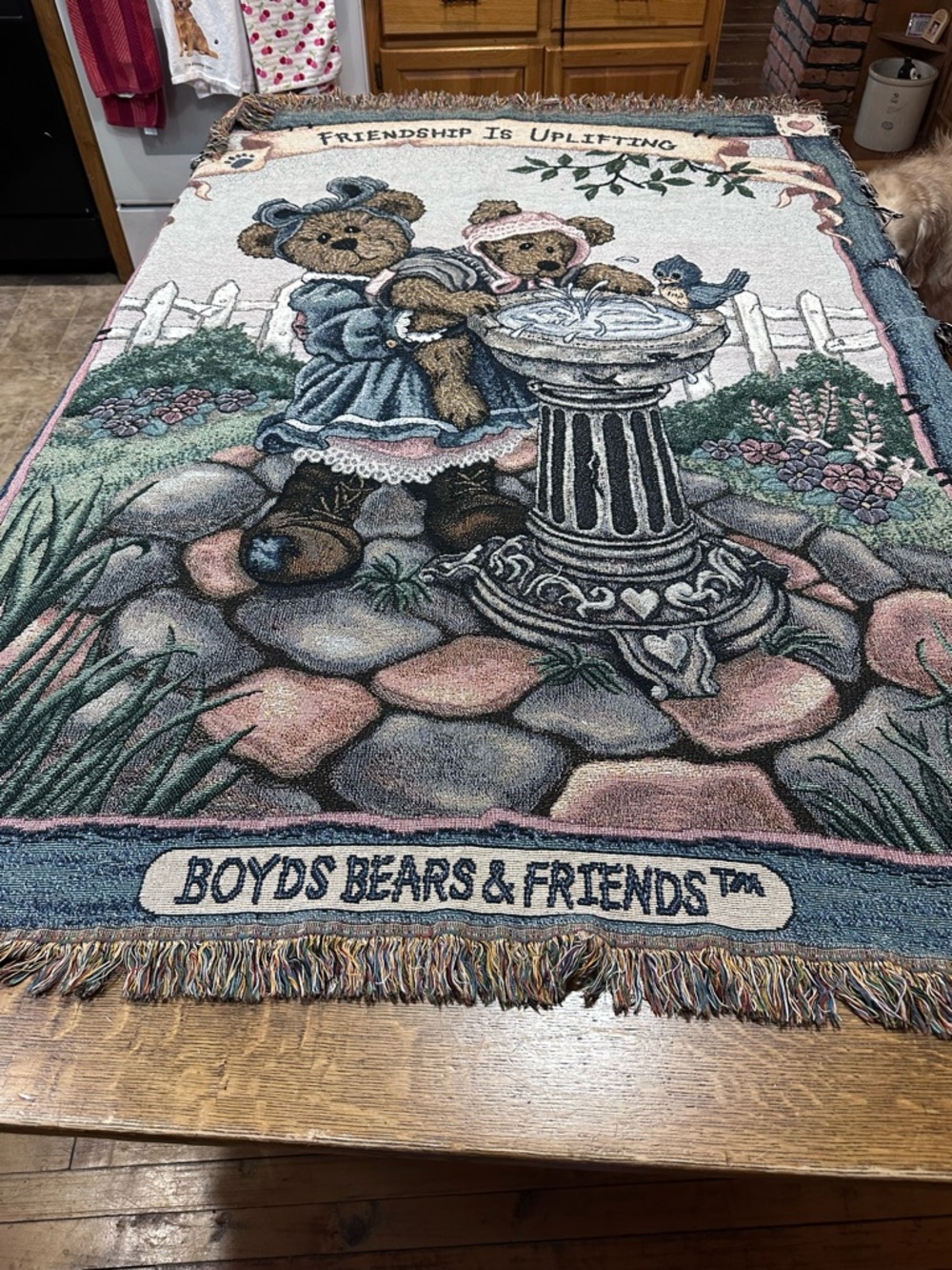 vintage Boyds Bears &‎ Friends "Friendship Is Uplifting" tapesty throw blanket